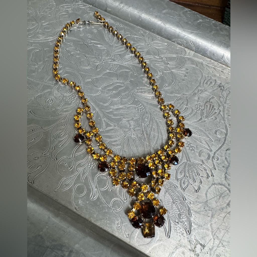 Vintage Topaz And Amber Rhinestone Statement Necklace 26$